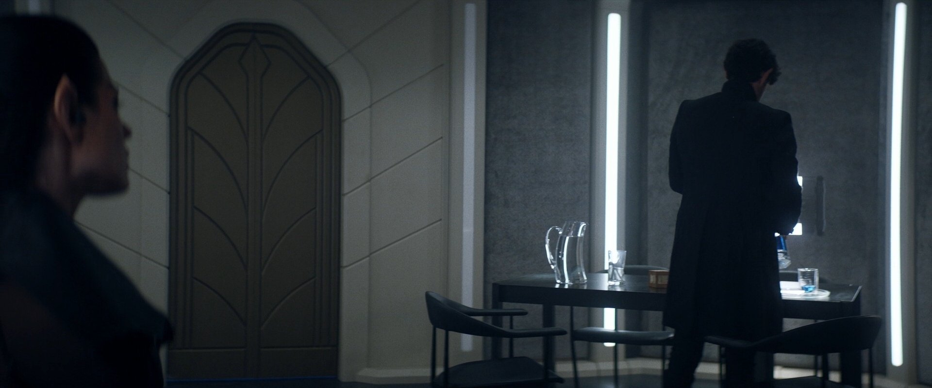 extant_StarTrek_PIC_1x06-TheImpossibleBox_01545.jpg
