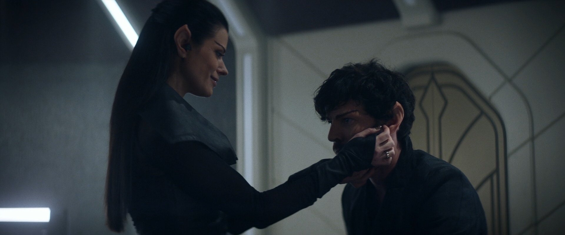 extant_StarTrek_PIC_1x06-TheImpossibleBox_01602.jpg