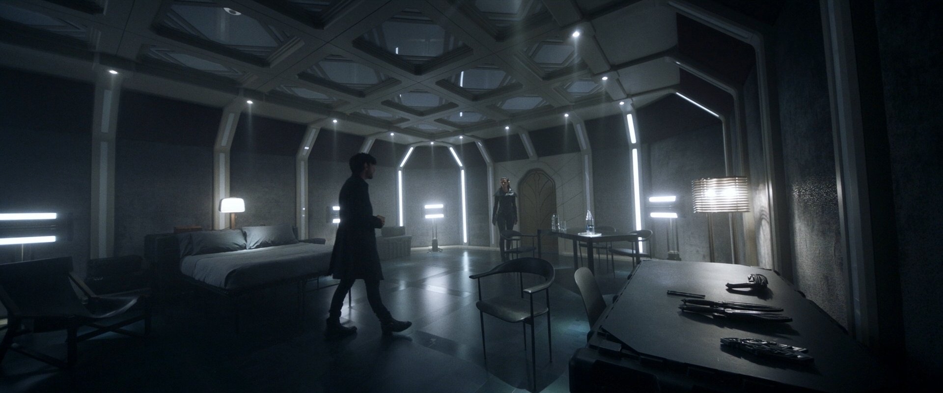 extant_StarTrek_PIC_1x06-TheImpossibleBox_01688.jpg