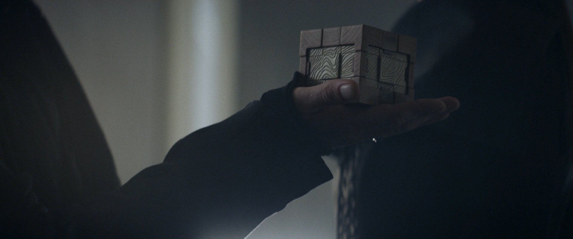 extant_StarTrek_PIC_1x06-TheImpossibleBox_01842.jpg