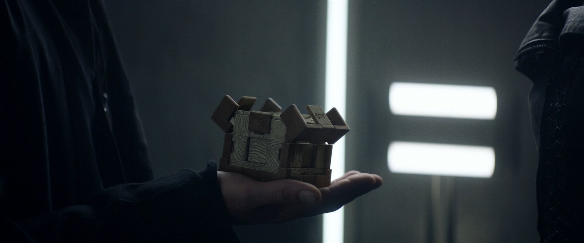 extant_StarTrek_PIC_1x06-TheImpossibleBox_01867.jpg