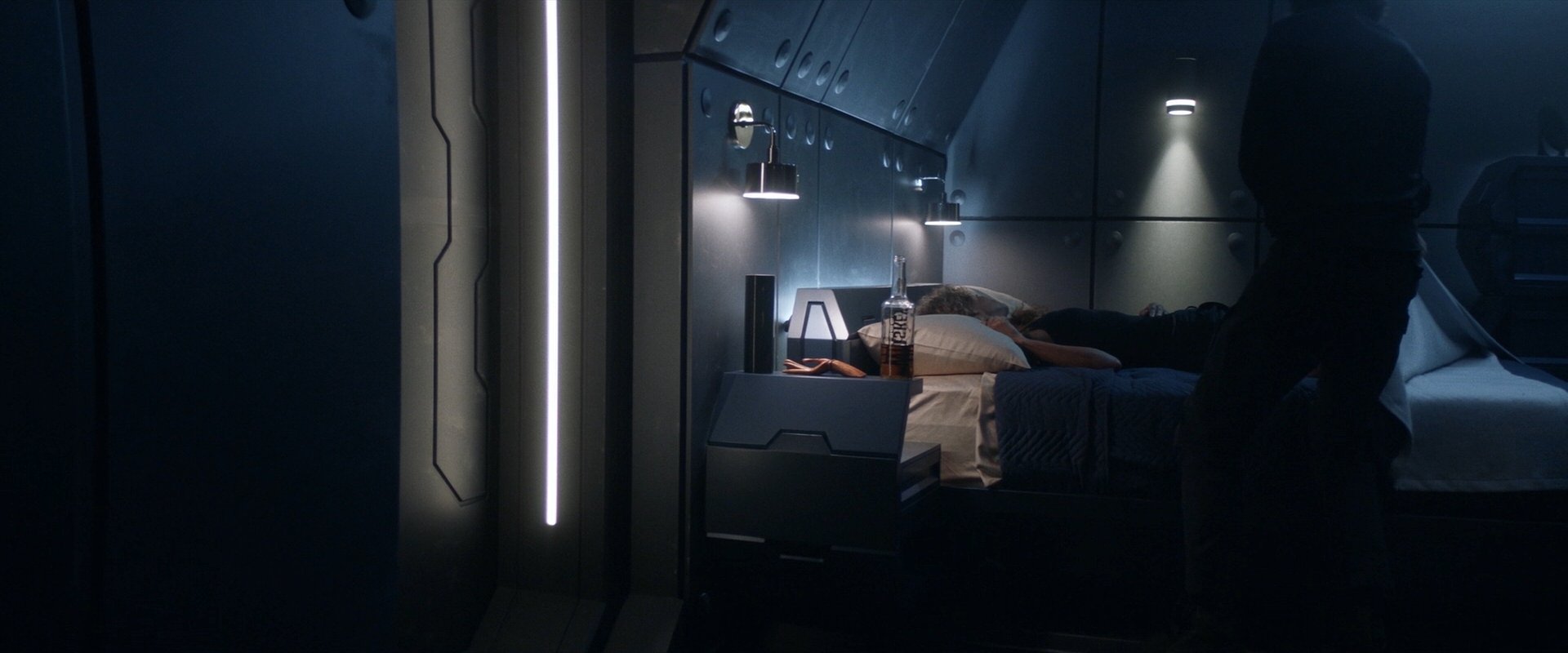 extant_StarTrek_PIC_1x06-TheImpossibleBox_02685.jpg