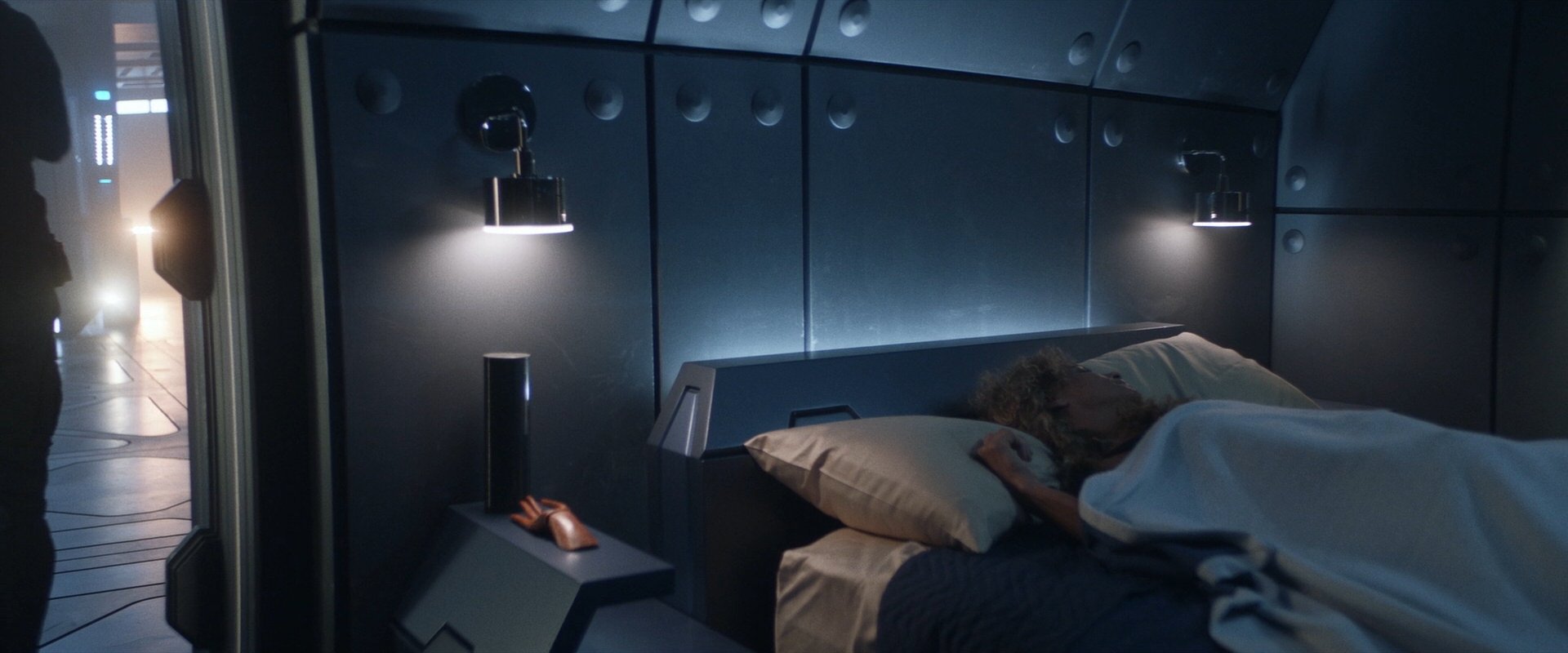 extant_StarTrek_PIC_1x06-TheImpossibleBox_02744.jpg