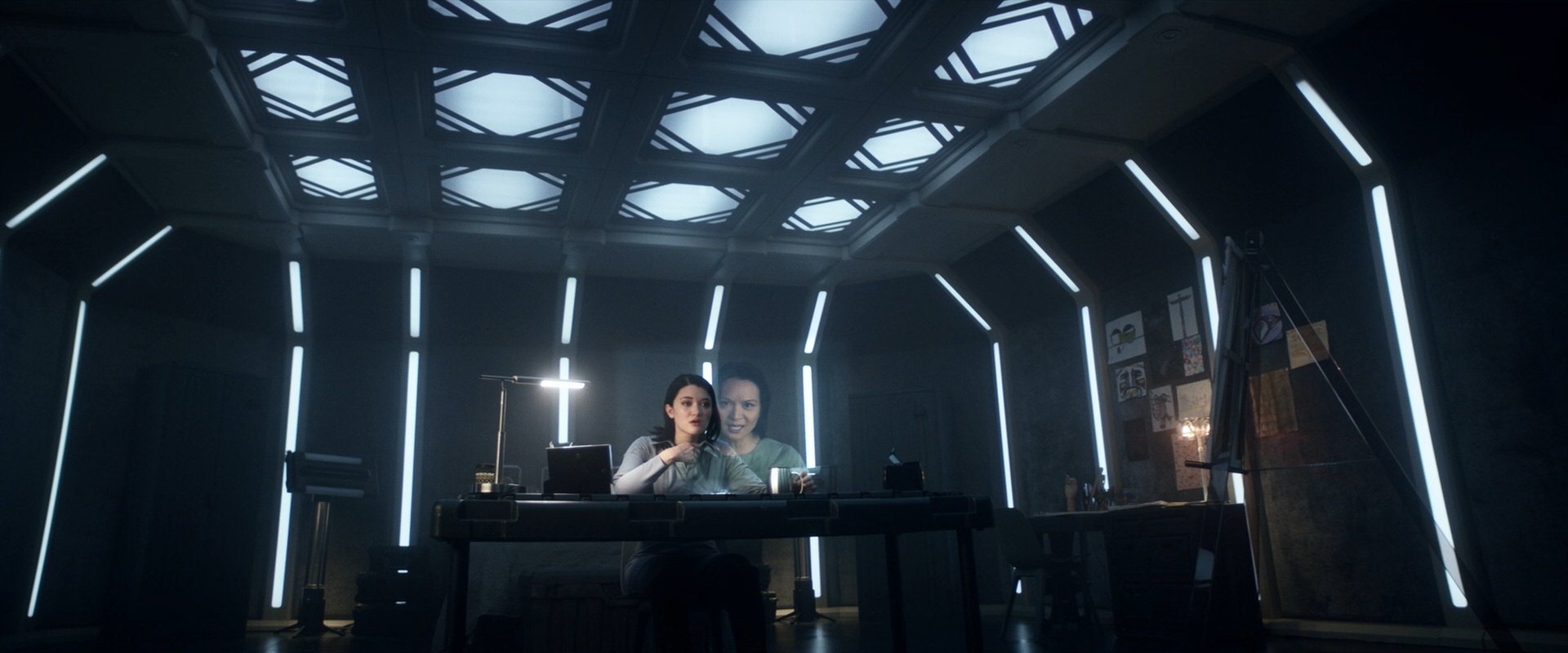 extant_StarTrek_PIC_1x06-TheImpossibleBox_02755.jpg