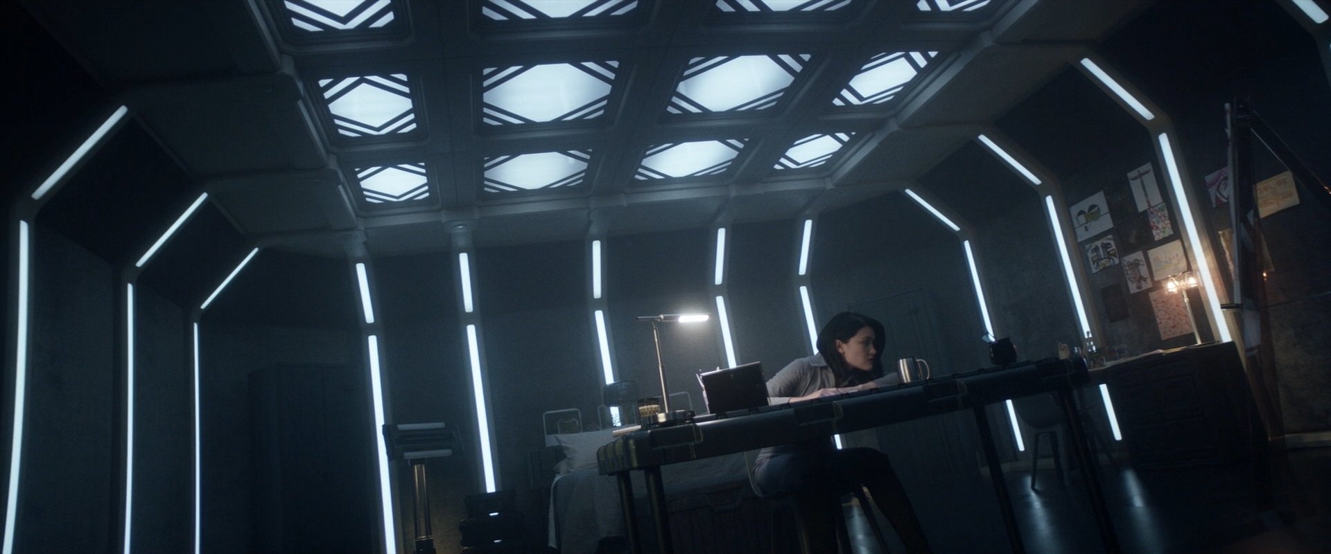 extant_StarTrek_PIC_1x06-TheImpossibleBox_03059.jpg