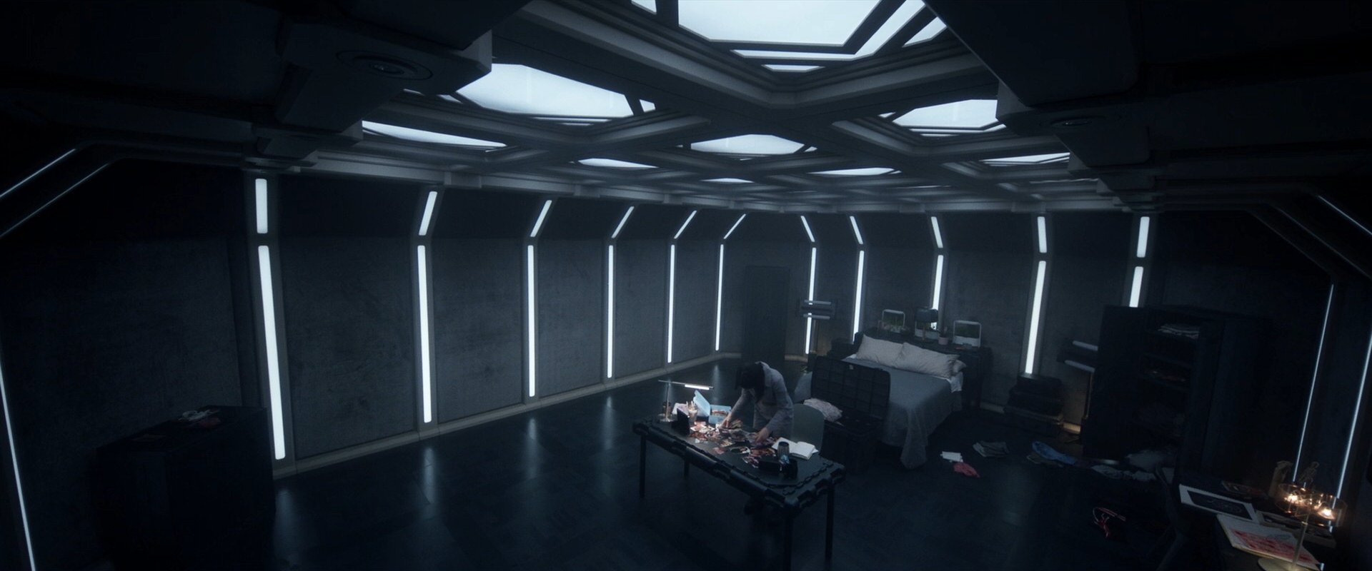 extant_StarTrek_PIC_1x06-TheImpossibleBox_03109.jpg