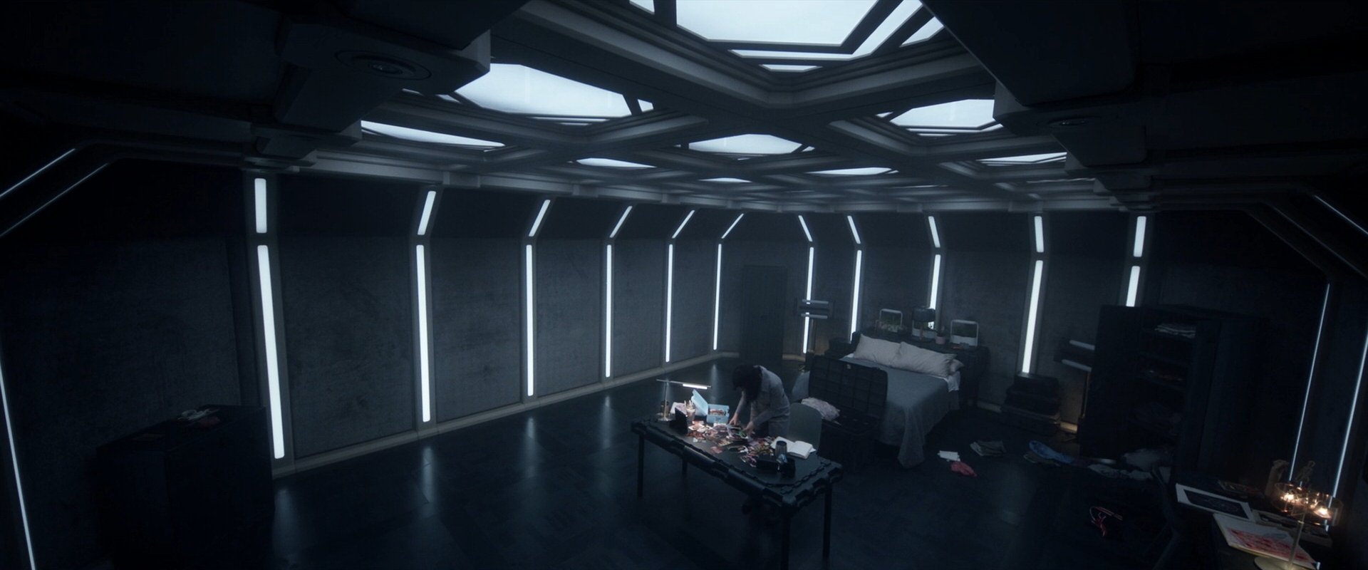 extant_StarTrek_PIC_1x06-TheImpossibleBox_03111.jpg