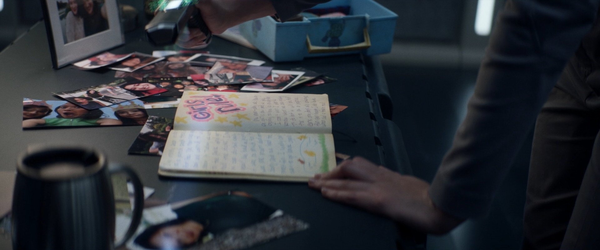 extant_StarTrek_PIC_1x06-TheImpossibleBox_03164.jpg