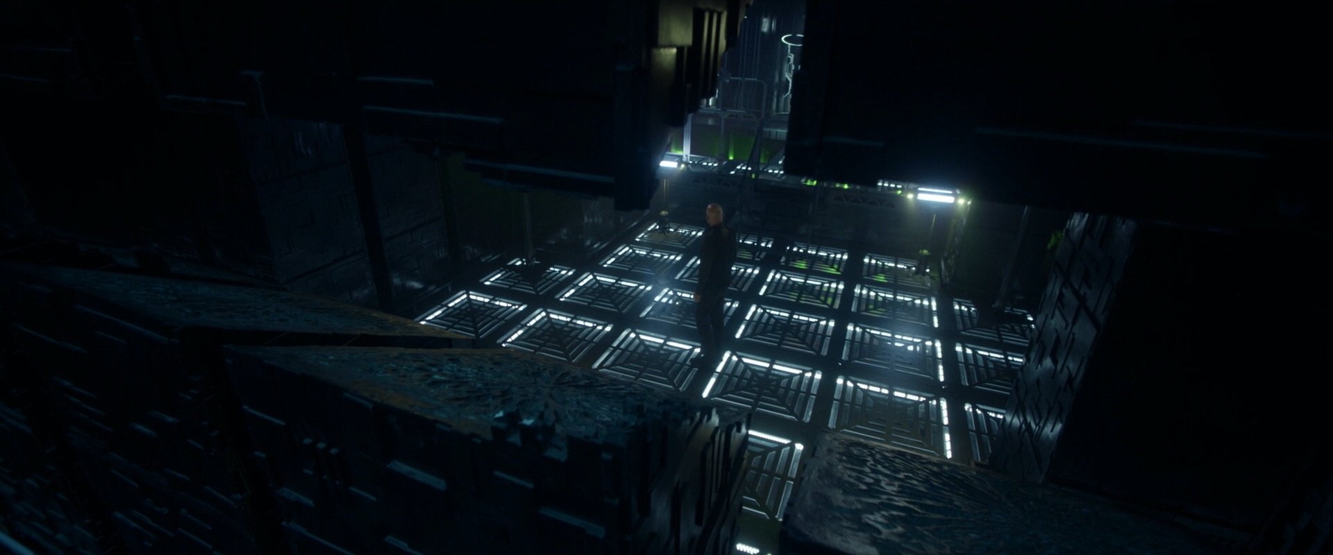 extant_StarTrek_PIC_1x06-TheImpossibleBox_03285.jpg