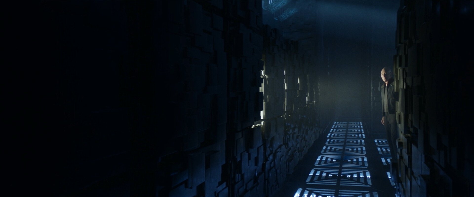 extant_StarTrek_PIC_1x06-TheImpossibleBox_03299.jpg