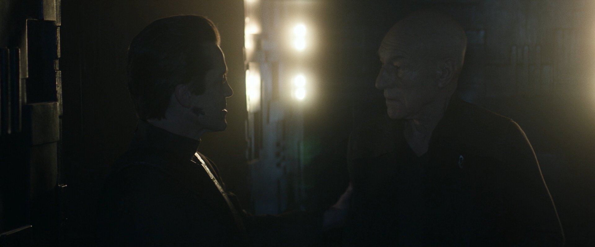 extant_StarTrek_PIC_1x06-TheImpossibleBox_03554.jpg
