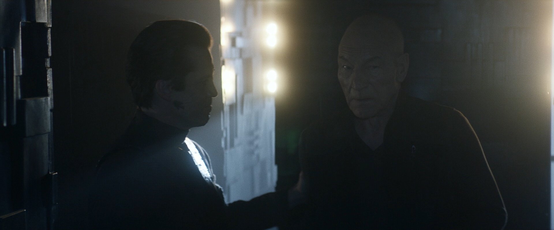 extant_StarTrek_PIC_1x06-TheImpossibleBox_03558.jpg