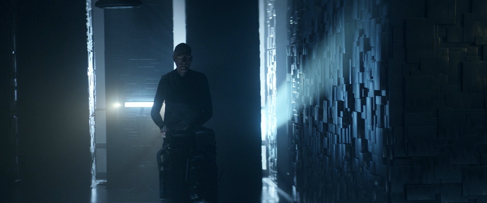 extant_StarTrek_PIC_1x06-TheImpossibleBox_03620.jpg