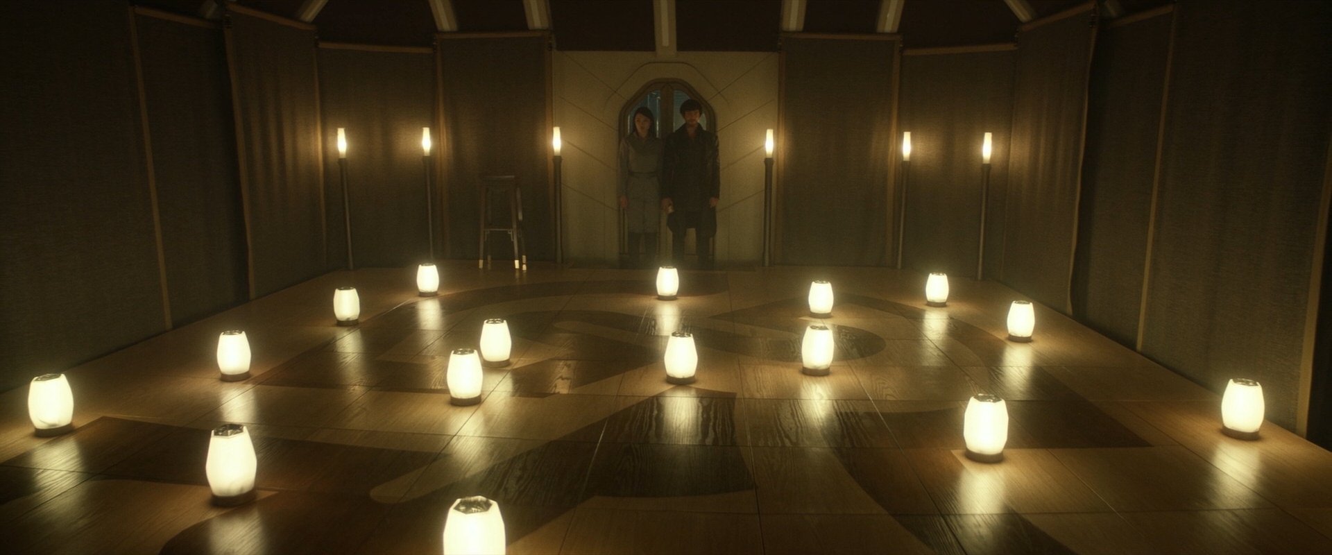 extant_StarTrek_PIC_1x06-TheImpossibleBox_04391.jpg