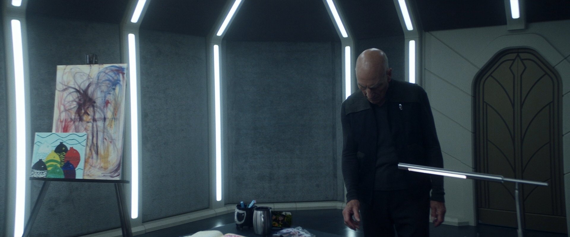 extant_StarTrek_PIC_1x06-TheImpossibleBox_04939.jpg