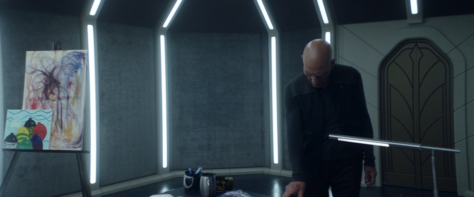 extant_StarTrek_PIC_1x06-TheImpossibleBox_04940.jpg