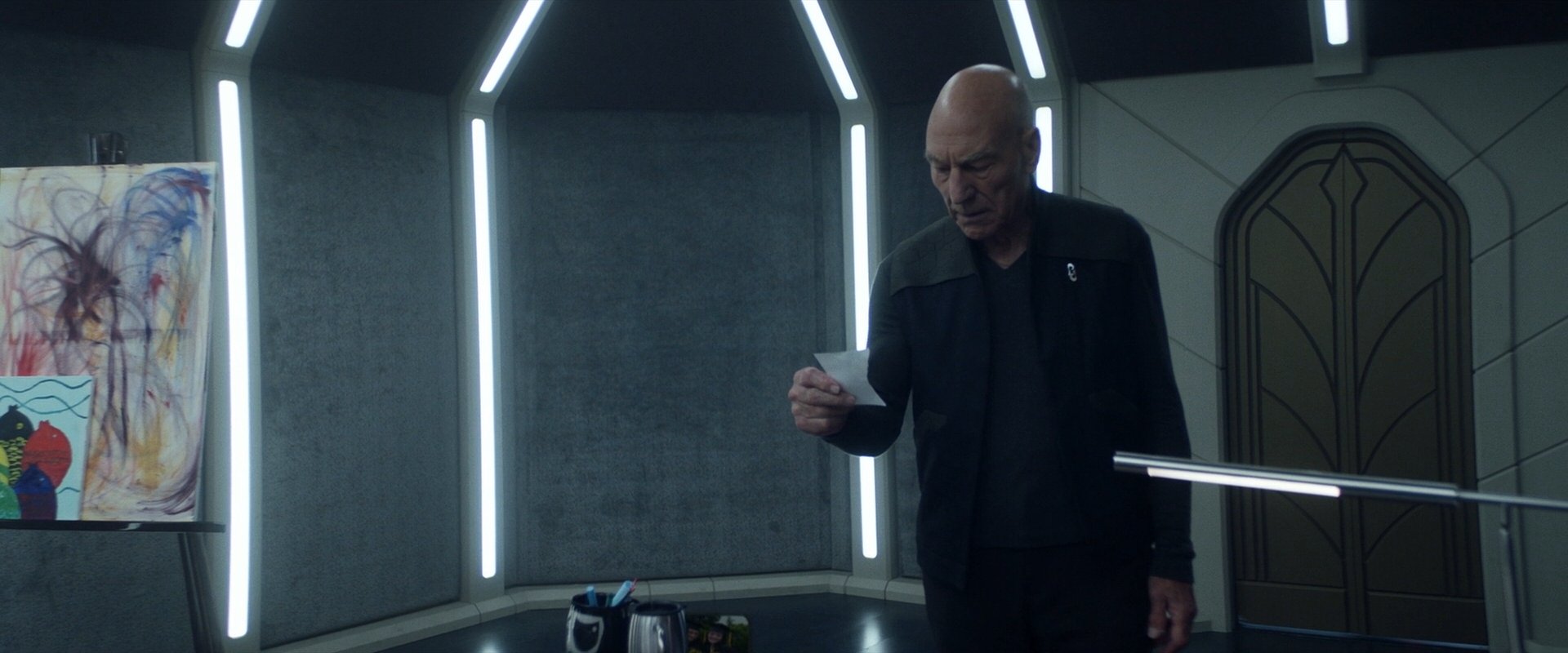 extant_StarTrek_PIC_1x06-TheImpossibleBox_04943.jpg