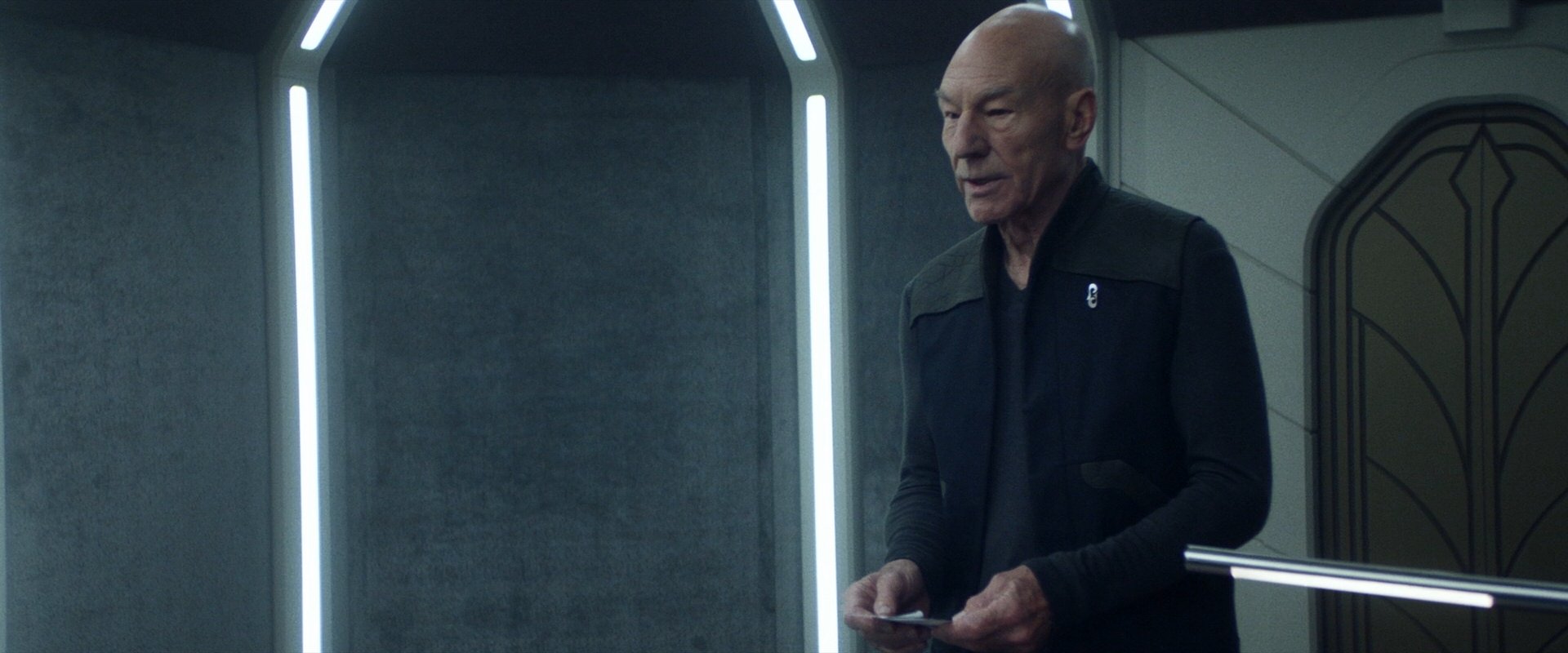 extant_StarTrek_PIC_1x06-TheImpossibleBox_04970.jpg
