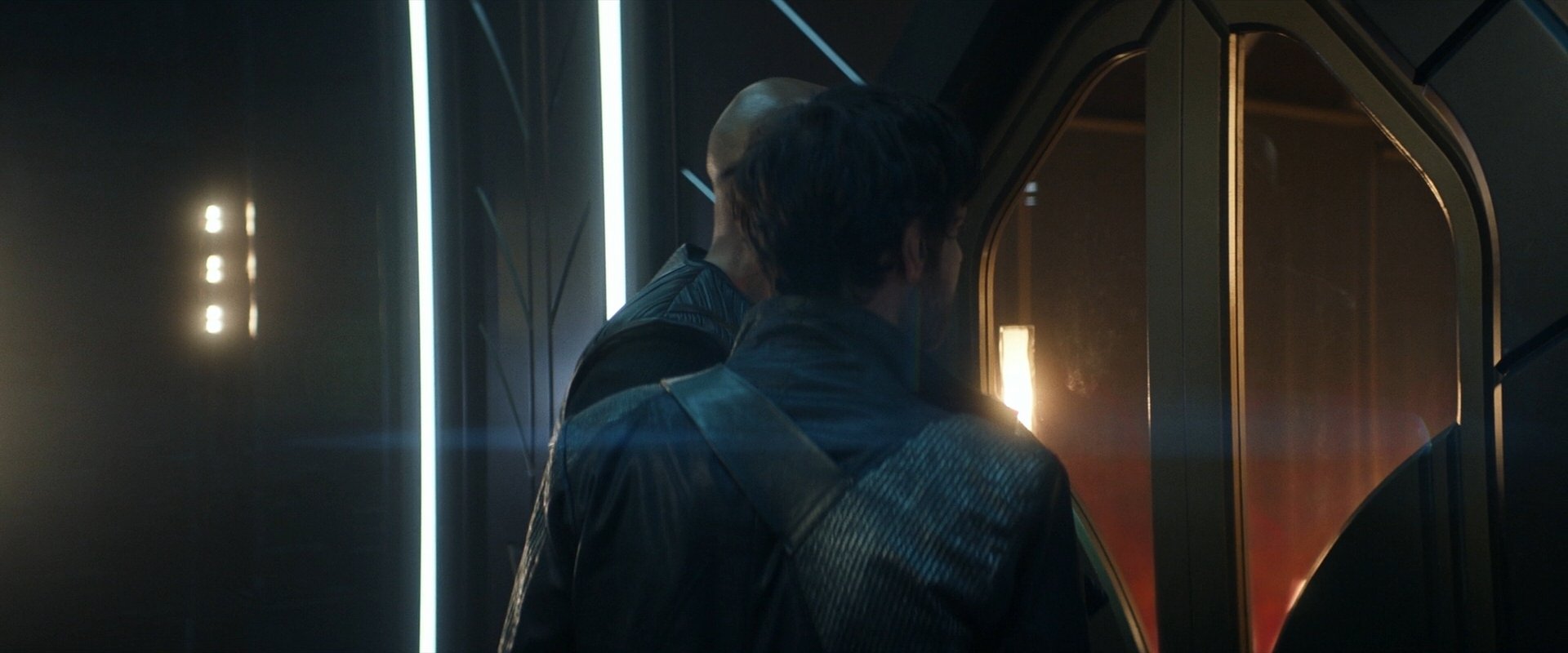 extant_StarTrek_PIC_1x06-TheImpossibleBox_05316.jpg