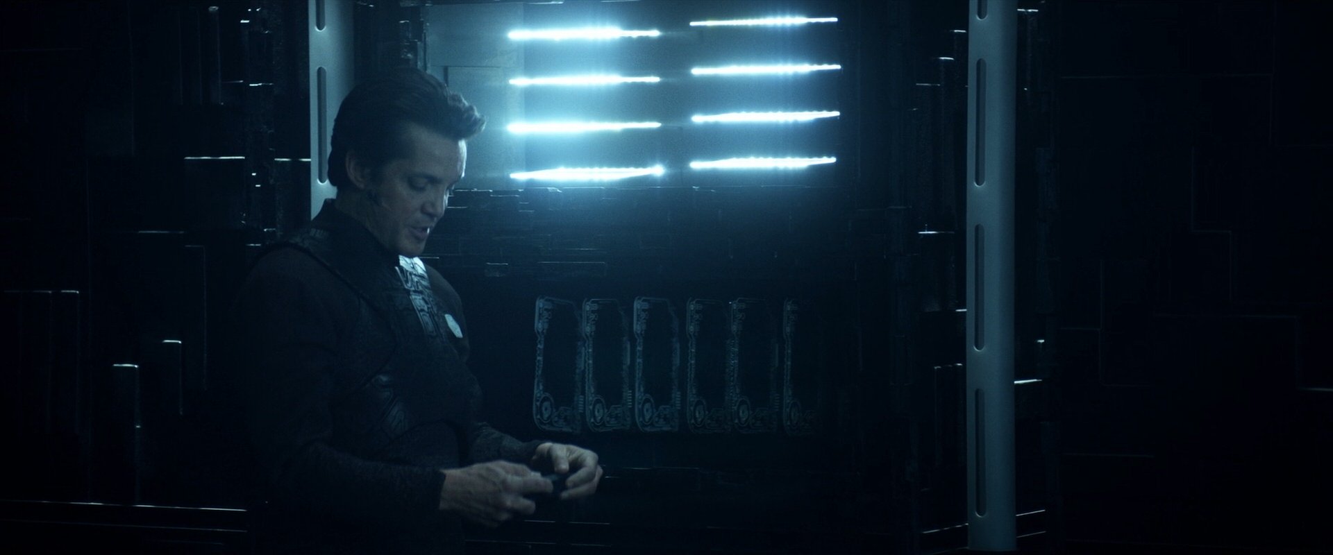 extant_StarTrek_PIC_1x06-TheImpossibleBox_05556.jpg