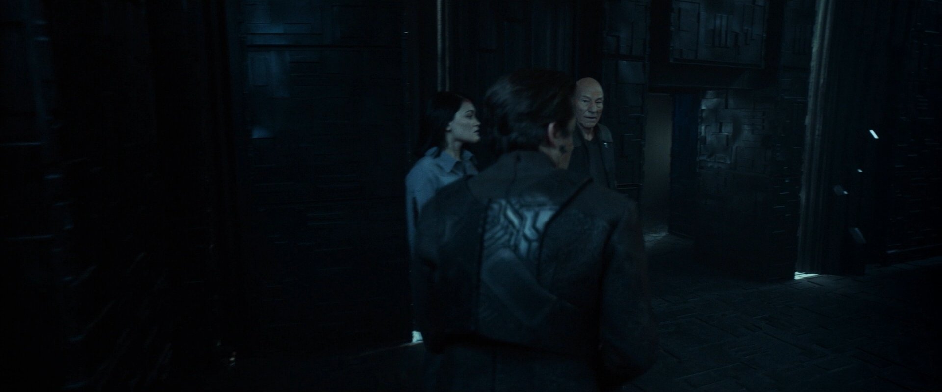 extant_StarTrek_PIC_1x06-TheImpossibleBox_05582.jpg
