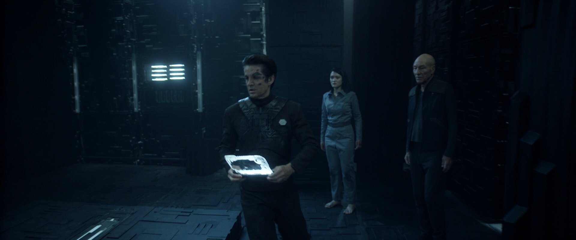 extant_StarTrek_PIC_1x06-TheImpossibleBox_05586.jpg