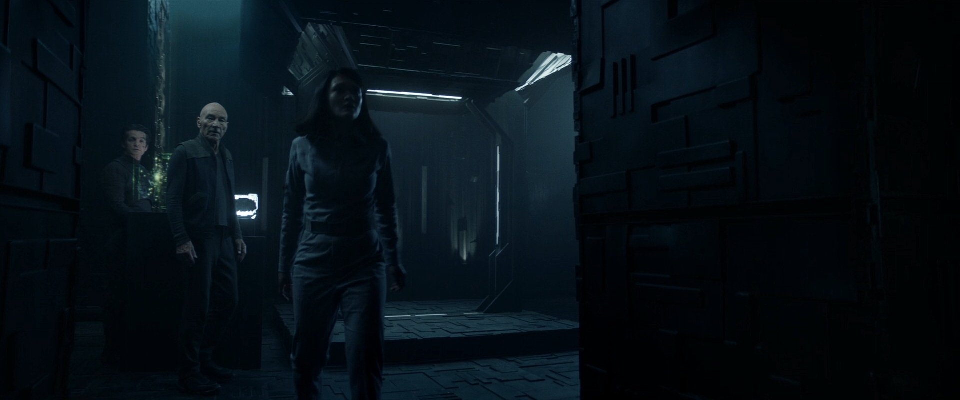 extant_StarTrek_PIC_1x06-TheImpossibleBox_05690.jpg