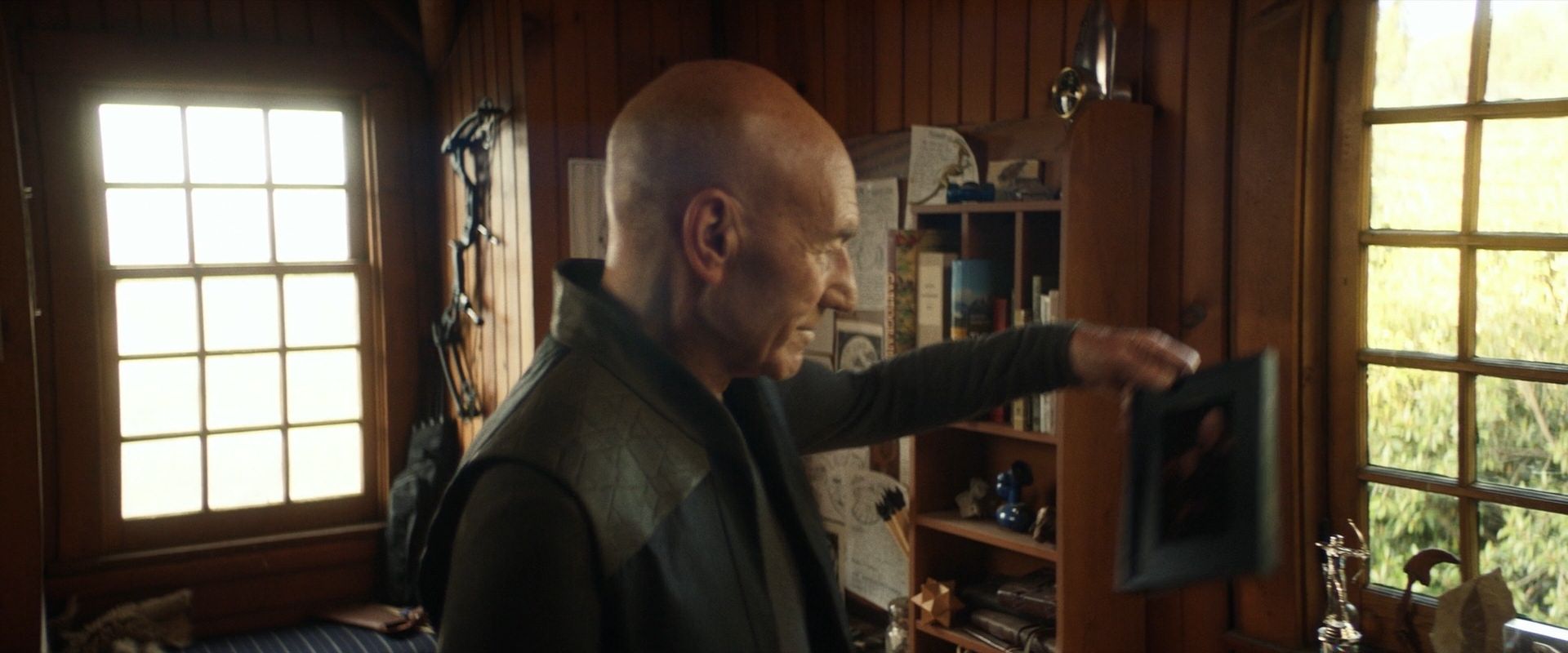 extant_StarTrek_PIC_1x07-Nepenthe_02724.jpg