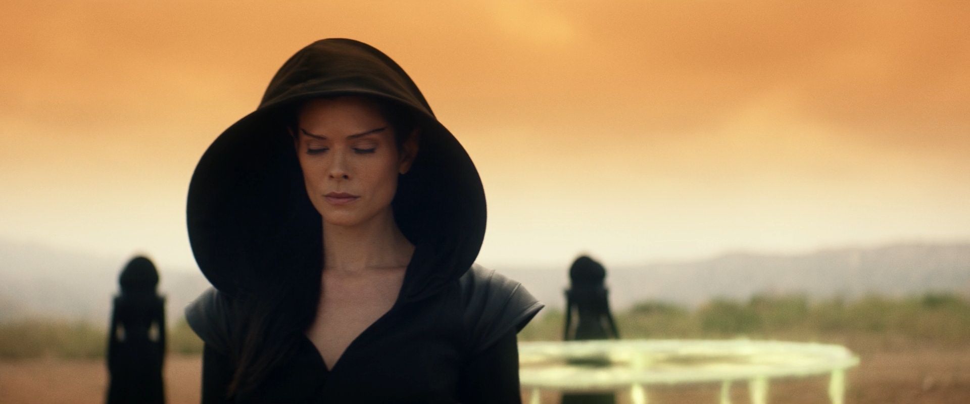 extant_StarTrek_PIC_1x08-BrokenPieces_00289.jpg