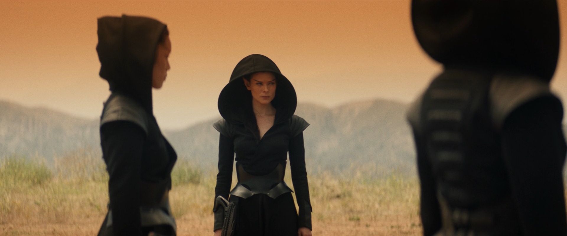 extant_StarTrek_PIC_1x08-BrokenPieces_00337.jpg