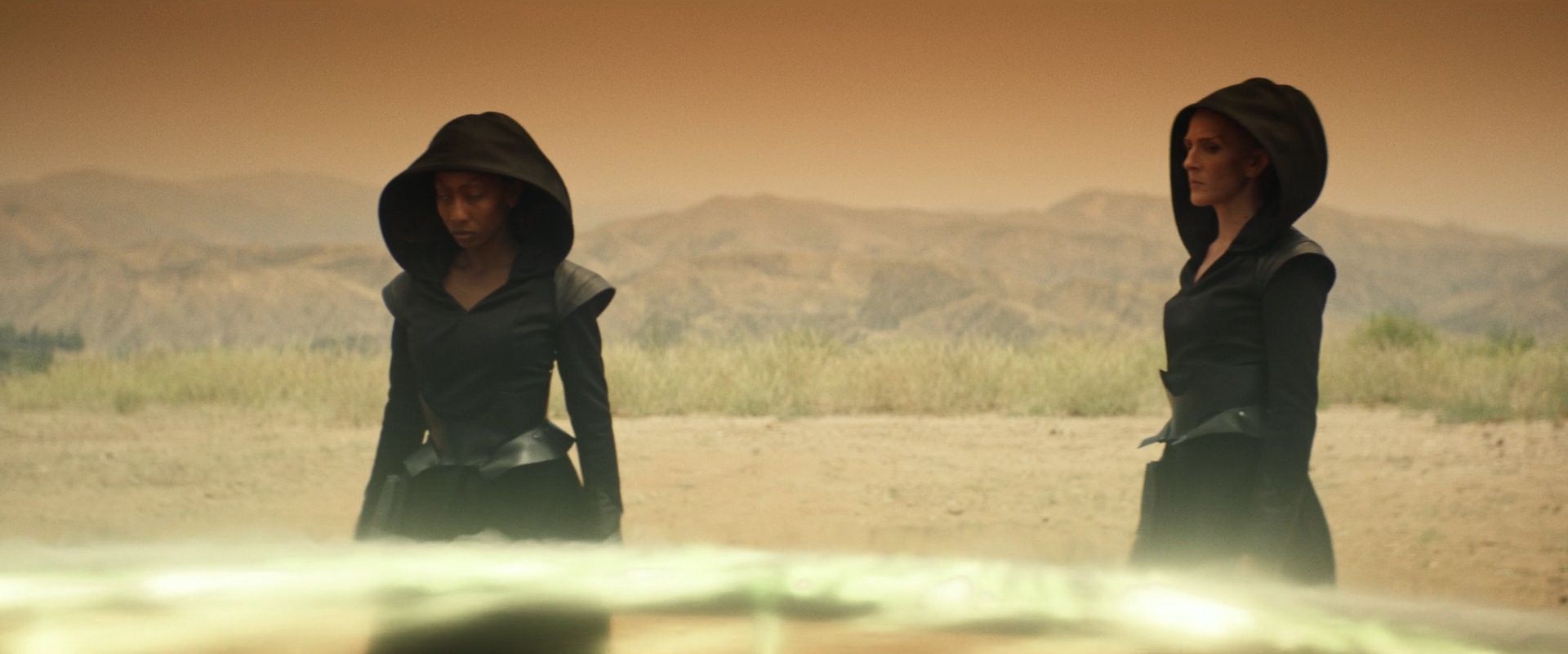 extant_StarTrek_PIC_1x08-BrokenPieces_00341.jpg