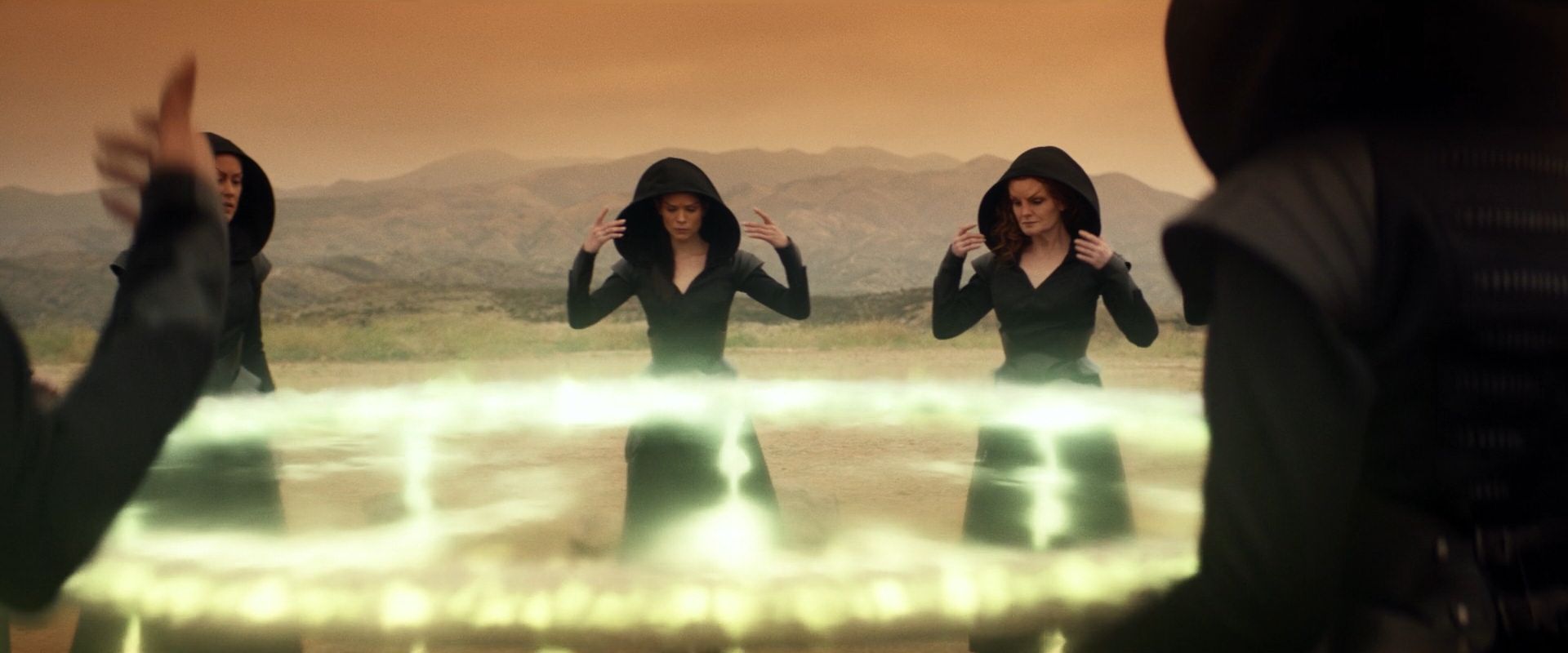 extant_StarTrek_PIC_1x08-BrokenPieces_00369.jpg