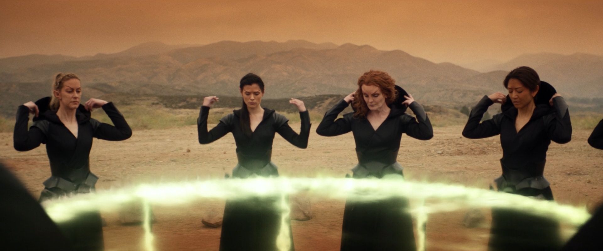 extant_StarTrek_PIC_1x08-BrokenPieces_00374.jpg