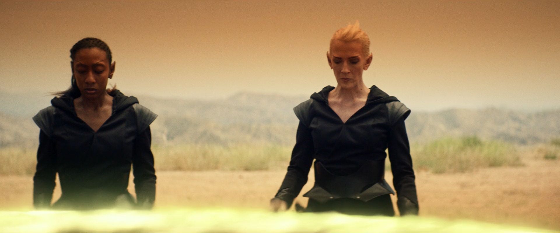 extant_StarTrek_PIC_1x08-BrokenPieces_00375.jpg