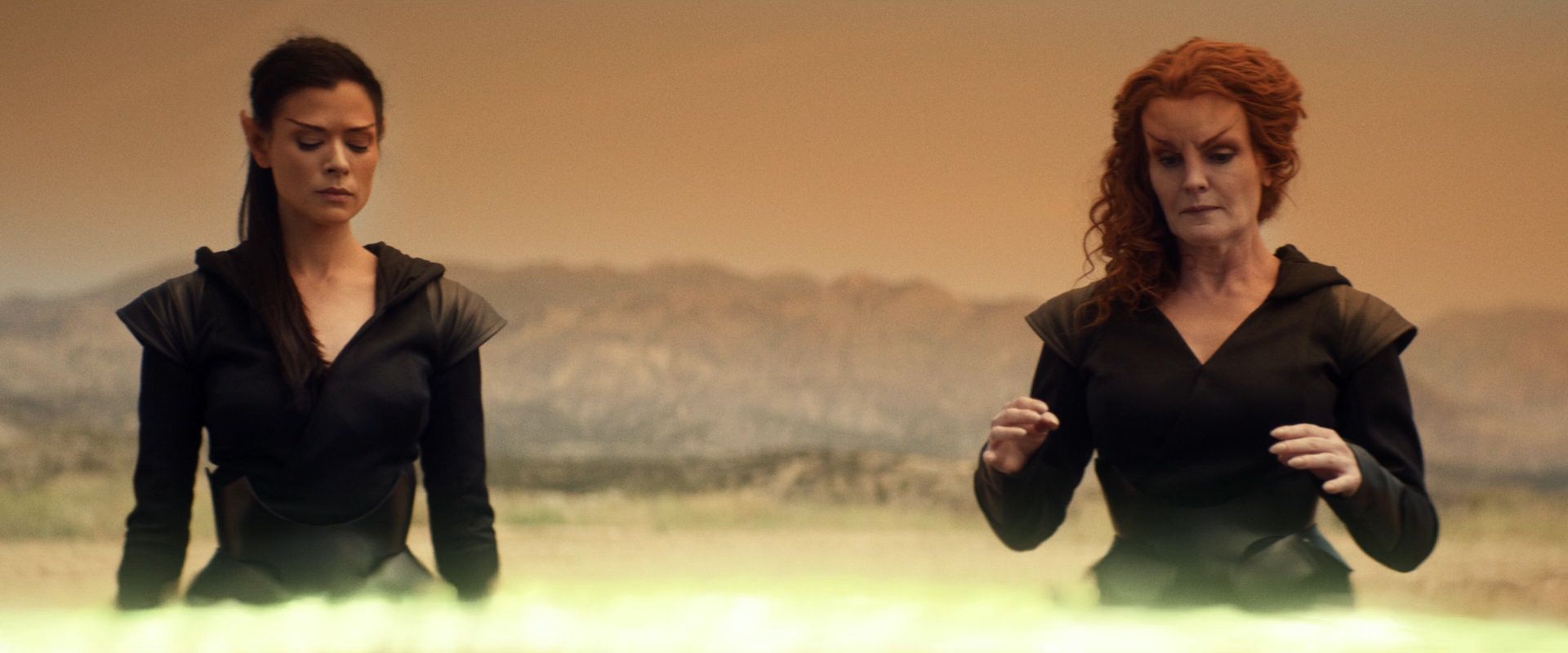 extant_StarTrek_PIC_1x08-BrokenPieces_00388.jpg