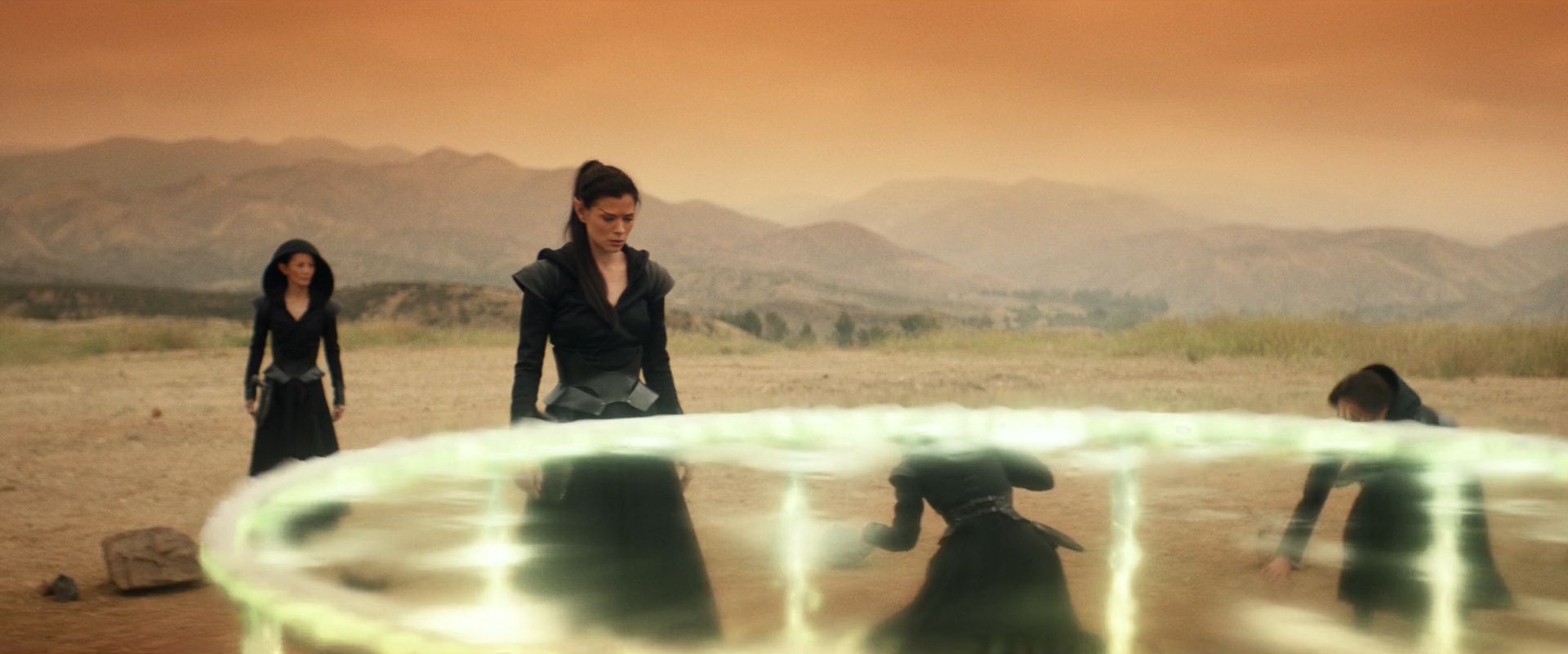 extant_StarTrek_PIC_1x08-BrokenPieces_00423.jpg