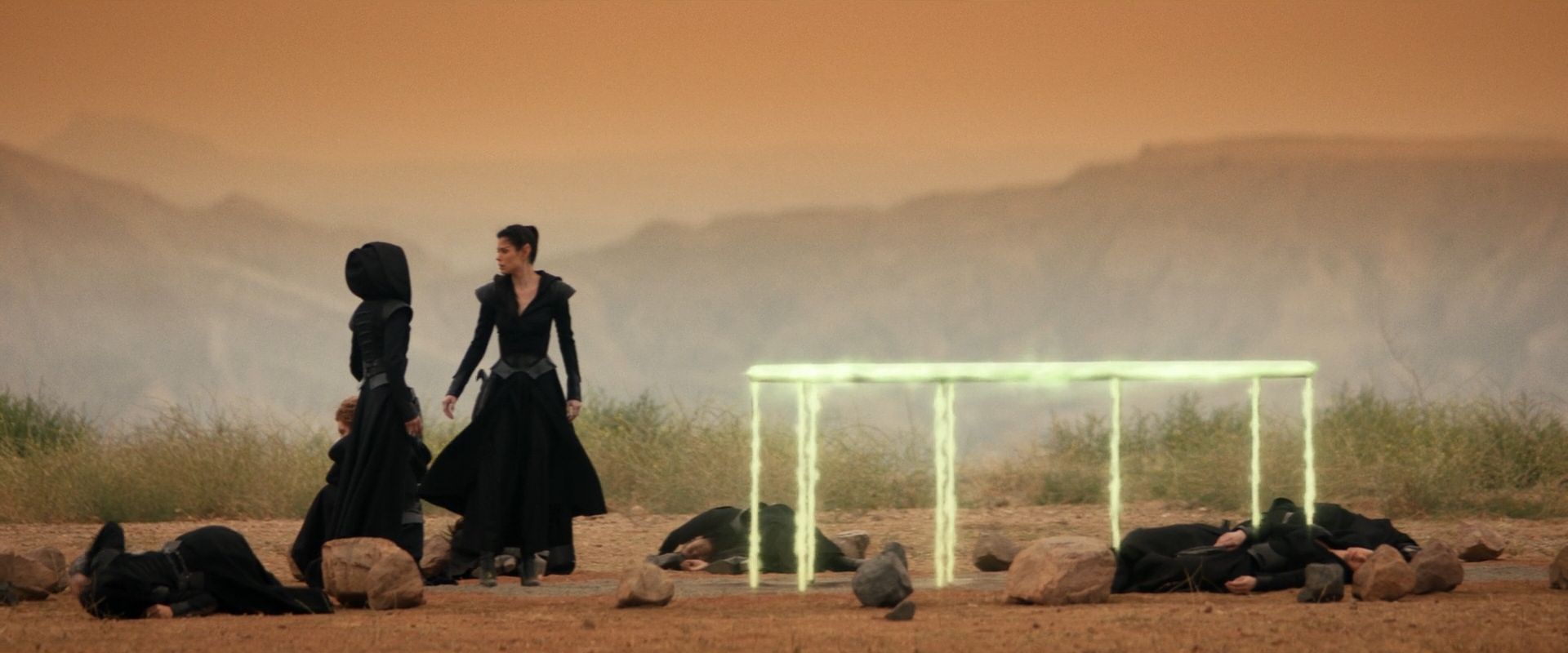 extant_StarTrek_PIC_1x08-BrokenPieces_00465.jpg
