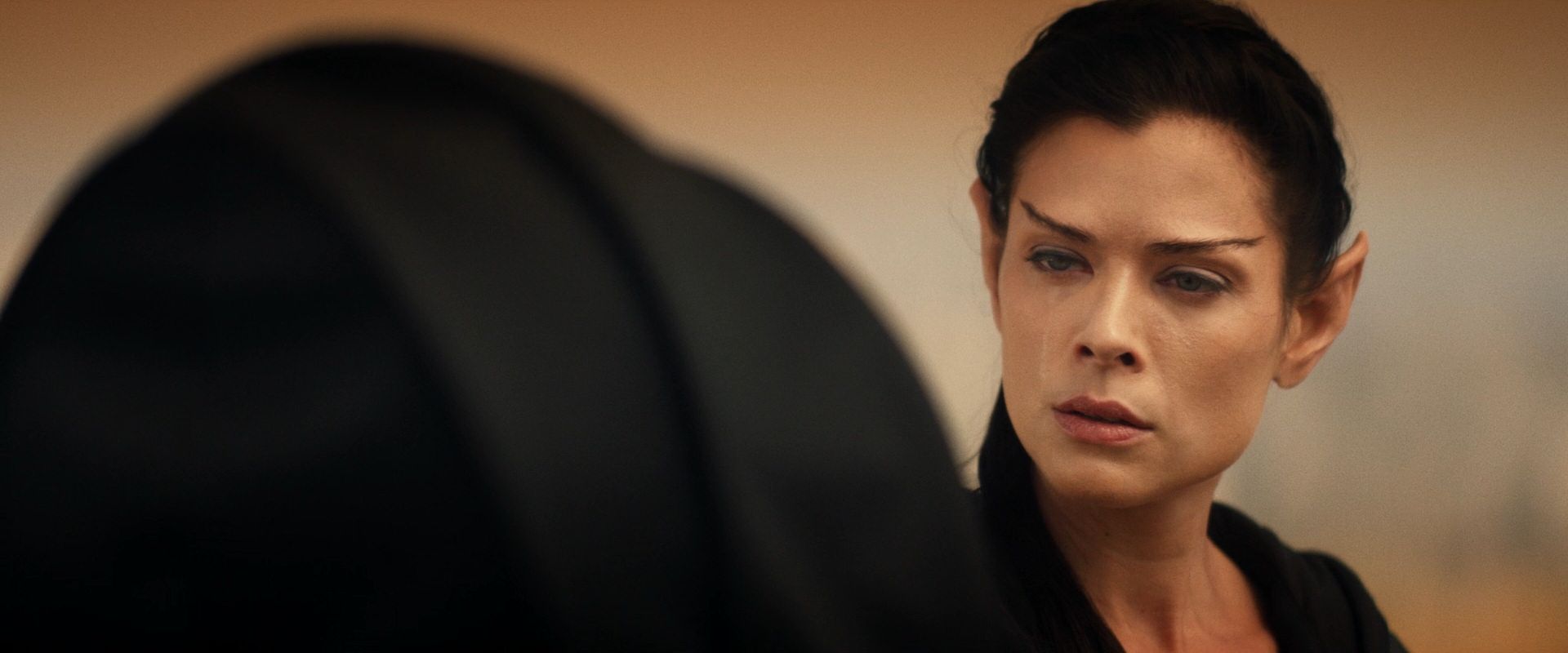 extant_StarTrek_PIC_1x08-BrokenPieces_00488.jpg