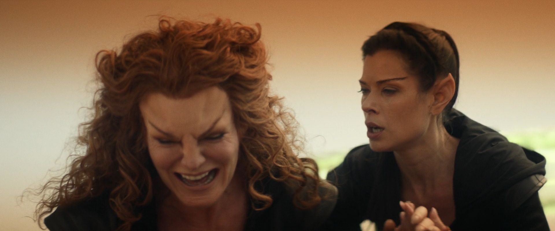extant_StarTrek_PIC_1x08-BrokenPieces_00510.jpg