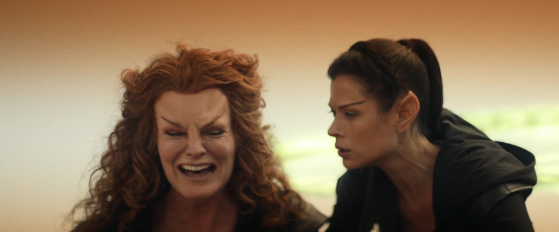 extant_StarTrek_PIC_1x08-BrokenPieces_00512.jpg