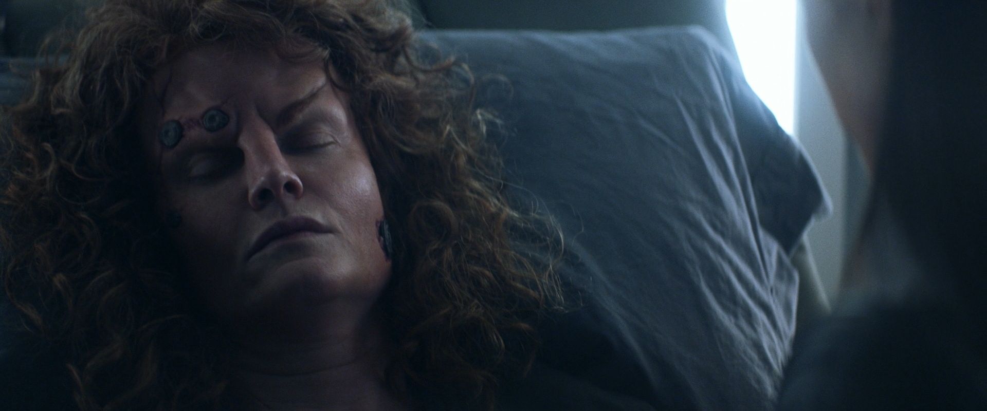 extant_StarTrek_PIC_1x08-BrokenPieces_00567.jpg