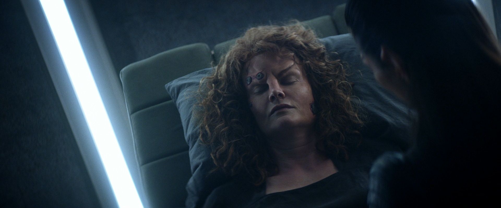 extant_StarTrek_PIC_1x08-BrokenPieces_00588.jpg