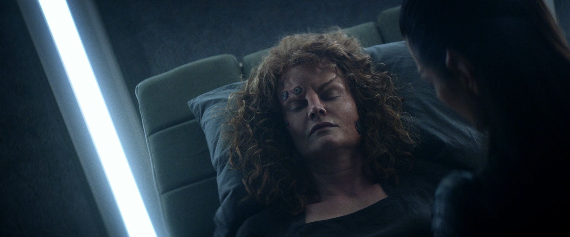 extant_StarTrek_PIC_1x08-BrokenPieces_00591.jpg