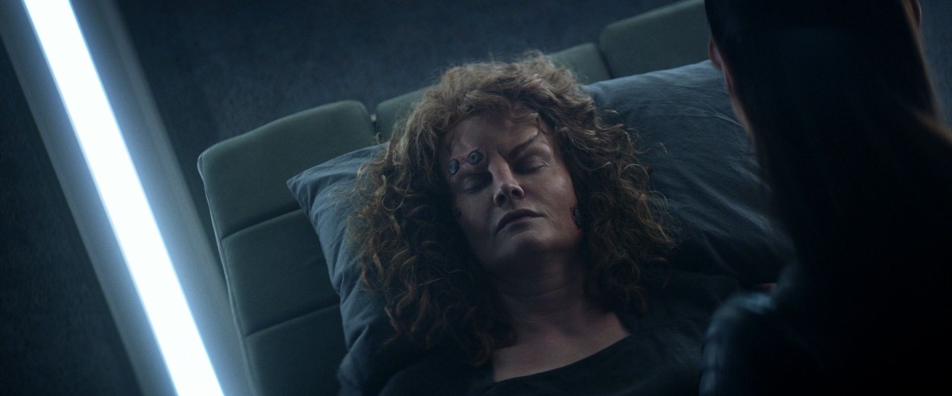 extant_StarTrek_PIC_1x08-BrokenPieces_00597.jpg
