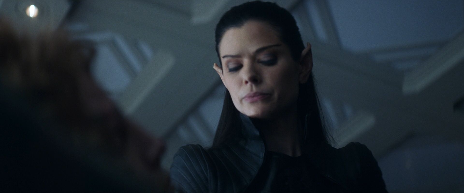 extant_StarTrek_PIC_1x08-BrokenPieces_00609.jpg