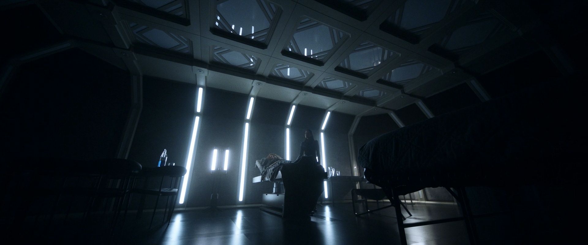 extant_StarTrek_PIC_1x08-BrokenPieces_00629.jpg