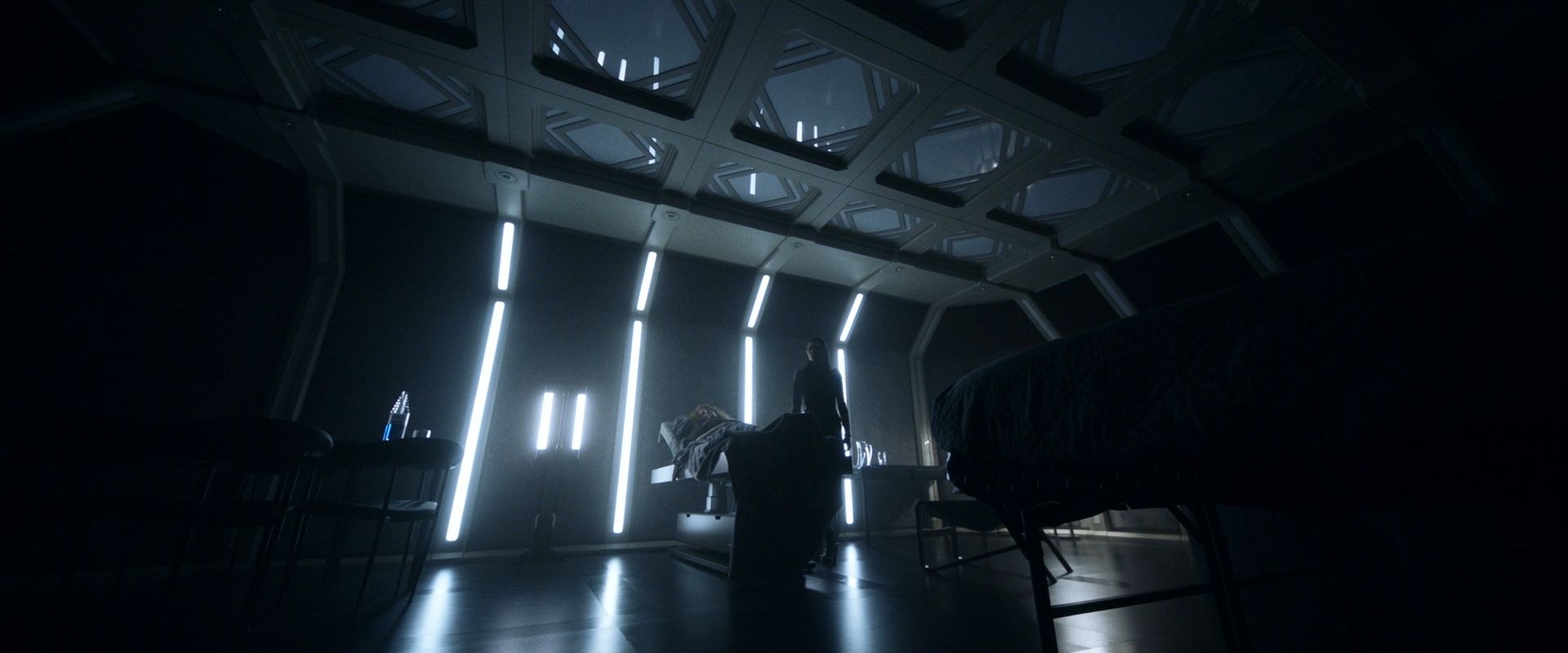 extant_StarTrek_PIC_1x08-BrokenPieces_00632.jpg
