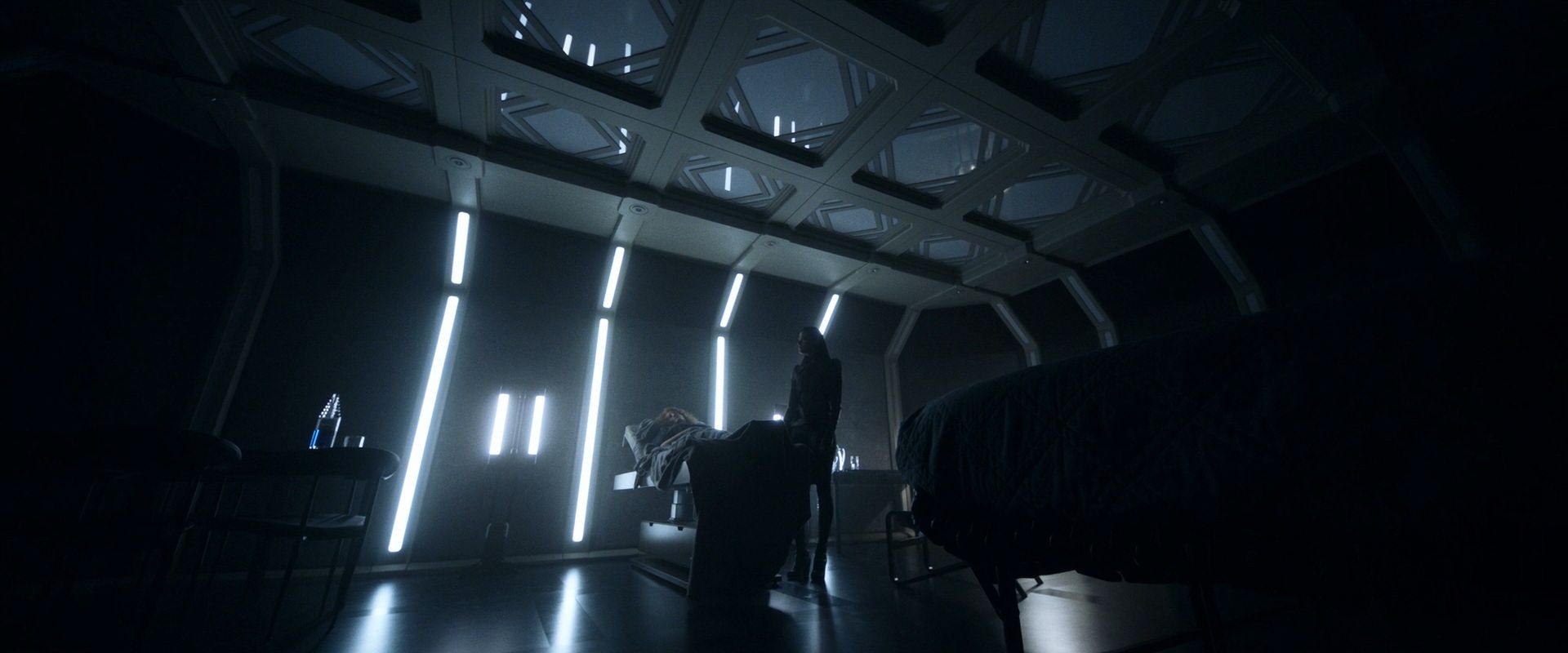 extant_StarTrek_PIC_1x08-BrokenPieces_00640.jpg