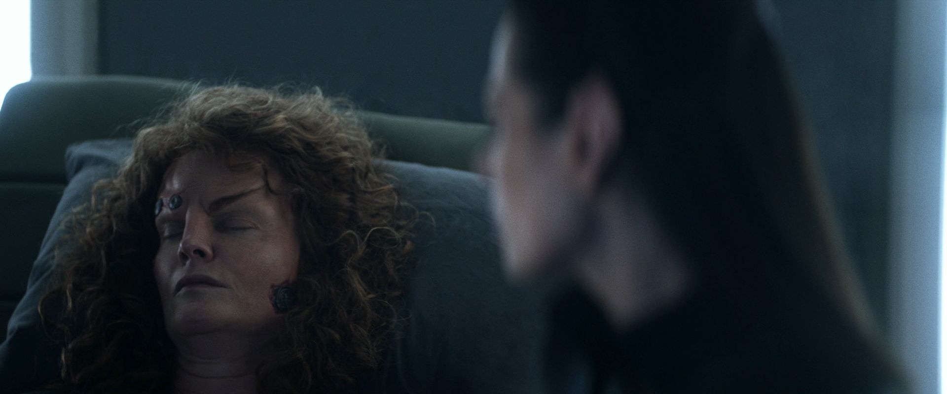 extant_StarTrek_PIC_1x08-BrokenPieces_00656.jpg