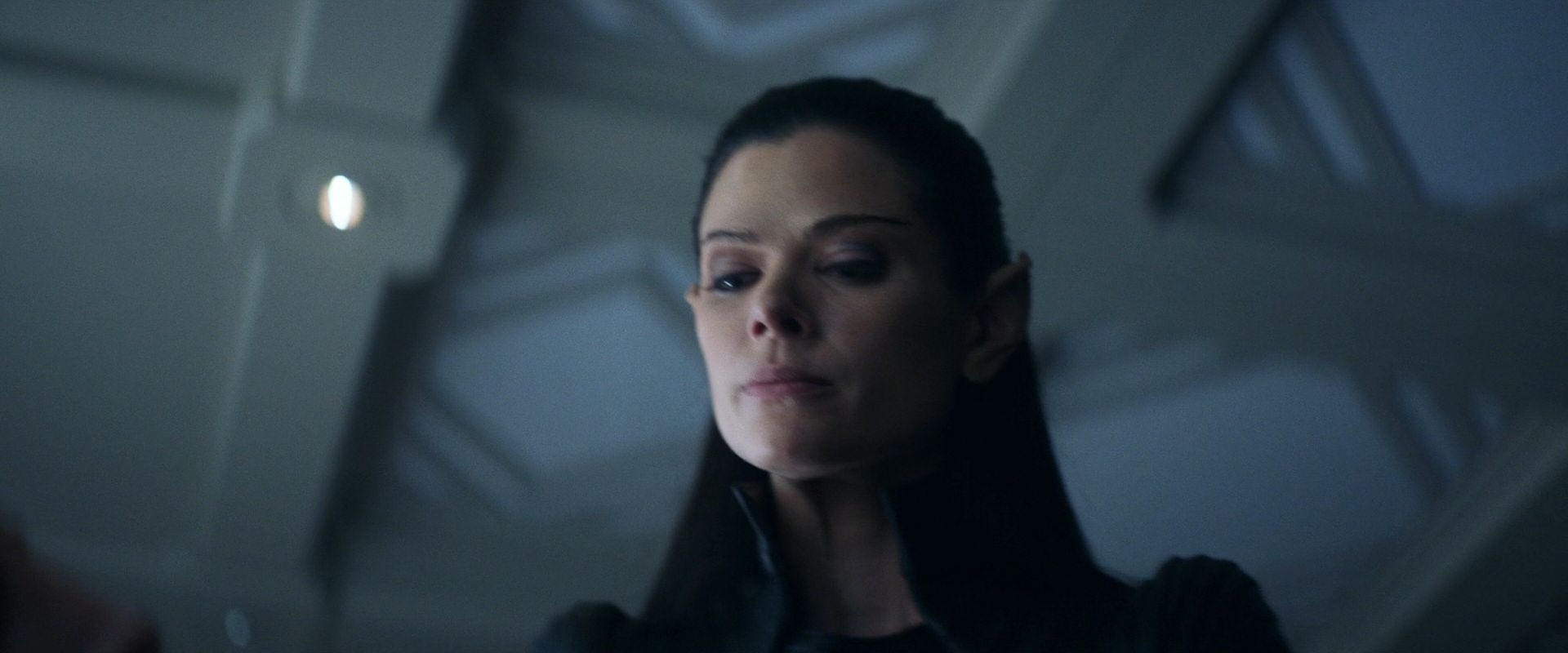 extant_StarTrek_PIC_1x08-BrokenPieces_00770.jpg